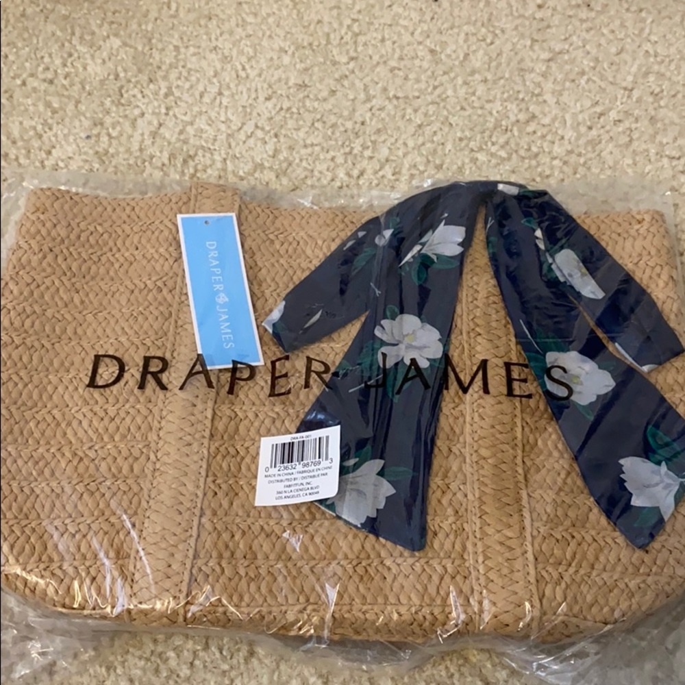Straw tote bag